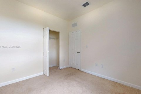 House in Homestead, Florida 4 bedrooms, 164.25 sq.m. № 1957296 - photo 4