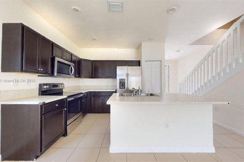 House in Homestead, Florida 4 bedrooms, 164.25 sq.m. № 1957296 - photo 8