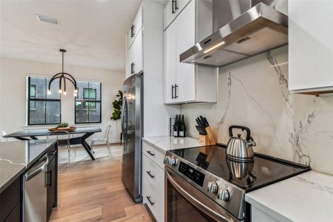 Adosado en venta en Tampa, Florida, 3 dormitorios, 195.47 m2 № 1776698 - foto 26