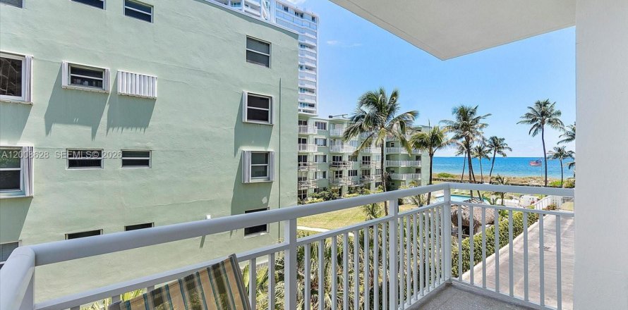 Condo à Lauderdale-by-the-Sea, Floride, 2 chambres  № 2072061