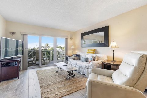 Copropriété à louer à Lauderdale-by-the-Sea, Floride: 2 chambres, 96.99 m2 № 2072061 - photo 13