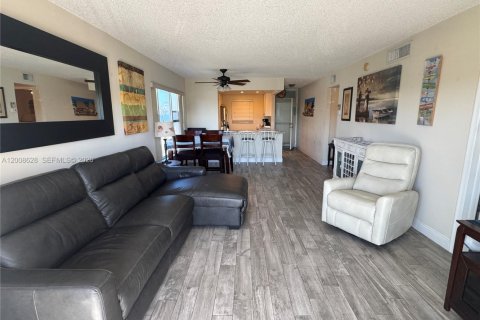 Copropriété à louer à Lauderdale-by-the-Sea, Floride: 2 chambres, 96.99 m2 № 2072061 - photo 12