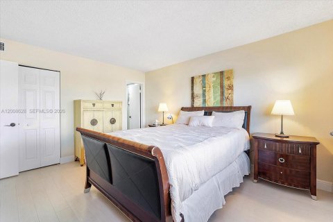 Copropriété à louer à Lauderdale-by-the-Sea, Floride: 2 chambres, 96.99 m2 № 2072061 - photo 21