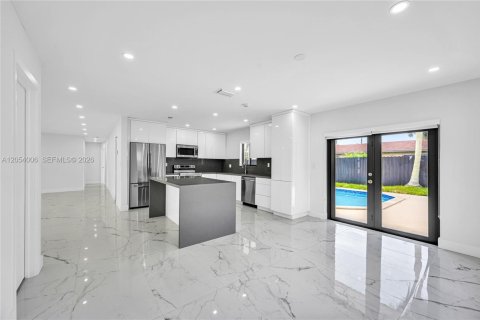 Villa ou maison à louer à Palmetto Bay, Floride: 4 chambres, 194.72 m2 № 2169290 - photo 9