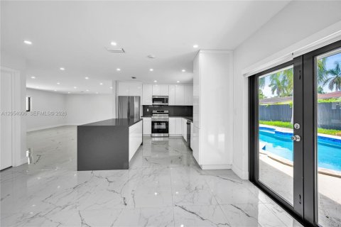 Villa ou maison à louer à Palmetto Bay, Floride: 4 chambres, 194.72 m2 № 2169290 - photo 11