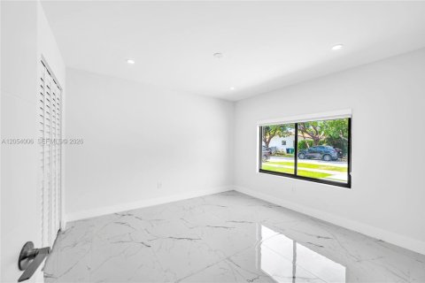 Villa ou maison à louer à Palmetto Bay, Floride: 4 chambres, 194.72 m2 № 2169290 - photo 28