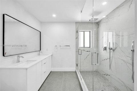Villa ou maison à louer à Palmetto Bay, Floride: 4 chambres, 194.72 m2 № 2169290 - photo 17