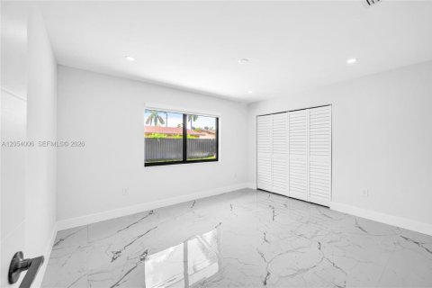 Villa ou maison à louer à Palmetto Bay, Floride: 4 chambres, 194.72 m2 № 2169290 - photo 26