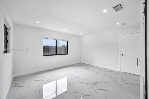 Villa ou maison à louer à Palmetto Bay, Floride: 4 chambres, 194.72 m2 № 2169290 - photo 20