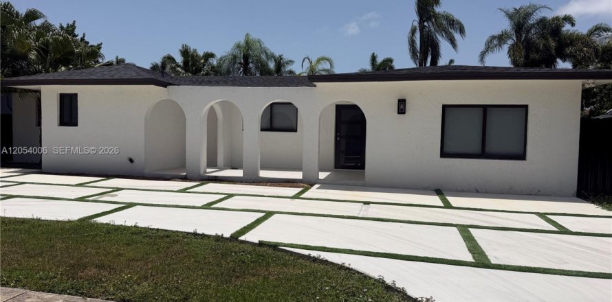 Villa ou maison à Palmetto Bay, Floride 4 chambres, 194.72 m2 № 2169290