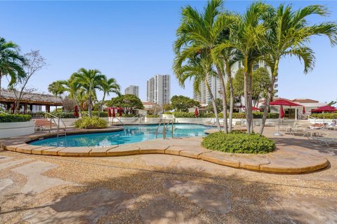 Condominio en venta en Aventura, Florida, 2 dormitorios, 144.93 m2 № 1968365 - foto 7