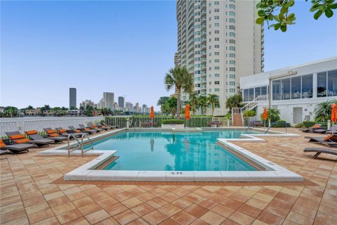 Condominio en venta en Aventura, Florida, 2 dormitorios, 144.93 m2 № 1968365 - foto 28