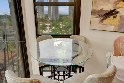 Condominio en venta en Aventura, Florida, 2 dormitorios, 144.93 m2 № 1968365 - foto 12