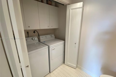 Condominio en venta en Aventura, Florida, 2 dormitorios, 144.93 m2 № 1968365 - foto 20