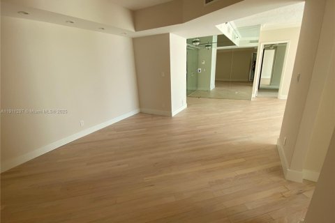 Condominio en venta en Aventura, Florida, 2 dormitorios, 144.93 m2 № 1968365 - foto 4