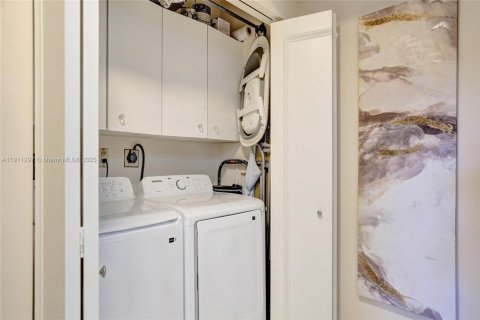 Condominio en venta en Aventura, Florida, 2 dormitorios, 144.93 m2 № 1968365 - foto 23