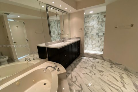 Condominio en venta en Aventura, Florida, 2 dormitorios, 144.93 m2 № 1968365 - foto 15