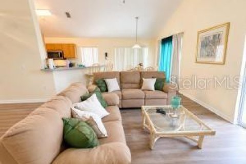 House in Davenport, Florida 4 bedrooms, 152.17 sq.m. № 2218757 - photo 8