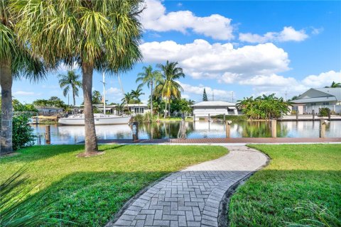 House in Fort Lauderdale, Florida 4 bedrooms, 247.31 sq.m. № 1874294 - photo 16