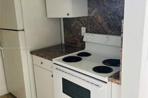 Apartment in Homestead, Florida 2 bedrooms, 1515.24 sq.m. № 2182604 - photo 7