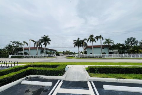 Apartment in Homestead, Florida 2 bedrooms, 1515.24 sq.m. № 2182604 - photo 11