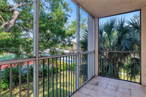 Condo in Coral Springs, Florida, 2 bedrooms  № 1329655 - photo 12