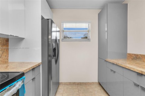Condo in Coral Springs, Florida, 2 bedrooms  № 1329655 - photo 5