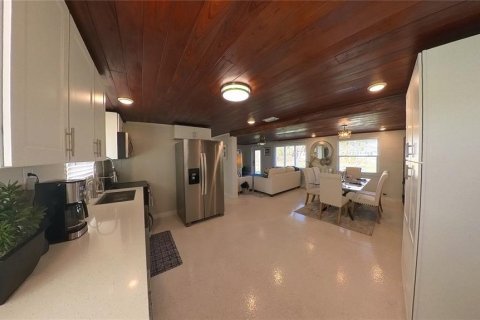 House in Nokomis, Florida 2 bedrooms, 89.74 sq.m. № 1905861 - photo 12