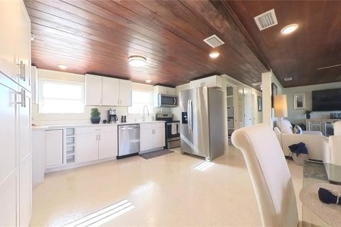 House in Nokomis, Florida 2 bedrooms, 89.74 sq.m. № 1905861 - photo 7