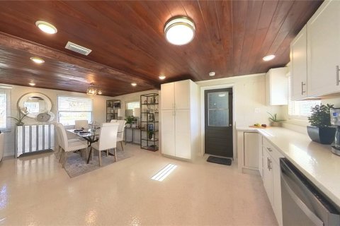 House in Nokomis, Florida 2 bedrooms, 89.74 sq.m. № 1905861 - photo 11