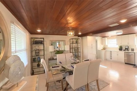 House in Nokomis, Florida 2 bedrooms, 89.74 sq.m. № 1905861 - photo 6