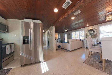 House in Nokomis, Florida 2 bedrooms, 89.74 sq.m. № 1905861 - photo 10