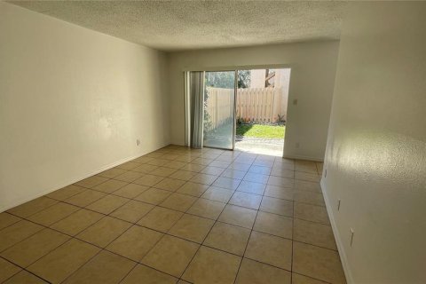 Copropriété à vendre à Tampa, Floride: 1 chambre, 65.68 m2 № 2212879 - photo 3
