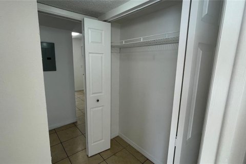 Copropriété à vendre à Tampa, Floride: 1 chambre, 65.68 m2 № 2212879 - photo 8