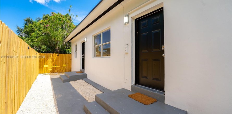 Коммерческая недвижимость в Майами, Флорида 93.65м2 № 1998253