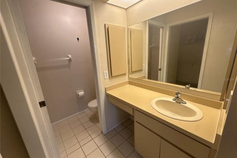 House in Port Charlotte, Florida 3 bedrooms, 157.93 sq.m. № 2148508 - photo 10