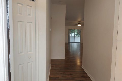 House in Lehigh Acres, Florida 3 bedrooms, 164.44 sq.m. № 2215534 - photo 3