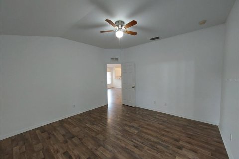 House in Lehigh Acres, Florida 3 bedrooms, 164.44 sq.m. № 2215534 - photo 15