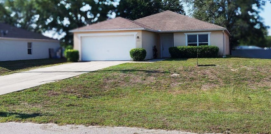 House in Lehigh Acres, Florida 3 bedrooms, 164.44 sq.m. № 2215534