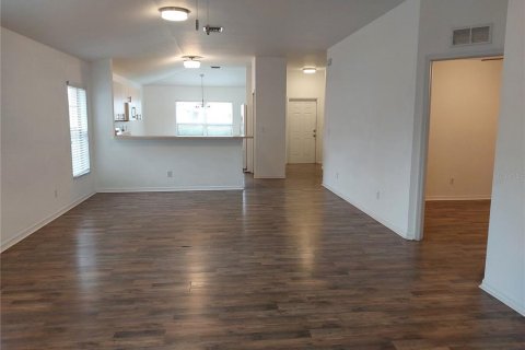 House in Lehigh Acres, Florida 3 bedrooms, 164.44 sq.m. № 2215534 - photo 9