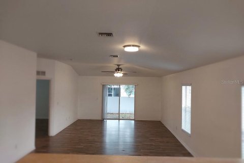House in Lehigh Acres, Florida 3 bedrooms, 164.44 sq.m. № 2215534 - photo 7