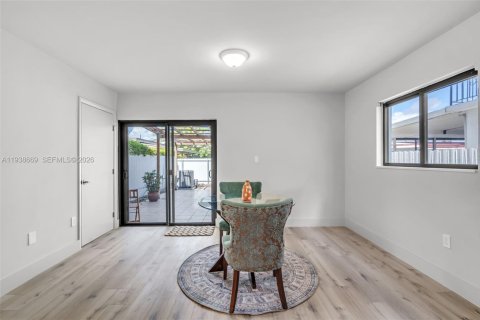 Touwnhouse à vendre à Miami, Floride: 3 chambres, 139.35 m2 № 1997862 - photo 11