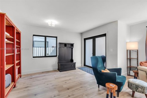 Touwnhouse à vendre à Miami, Floride: 3 chambres, 139.35 m2 № 1997862 - photo 5