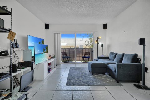 Condominio en venta en Miami, Florida, 1 dormitorio, 78.97 m2 № 1477002 - foto 3