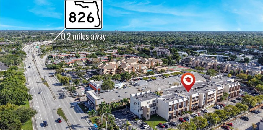 Condominio en Miami, Florida, 1 dormitorio  № 1477002