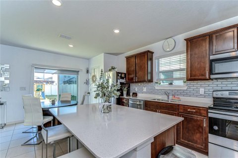 House in Wesley Chapel, Florida 3 bedrooms, 169.27 sq.m. № 1732295 - photo 17
