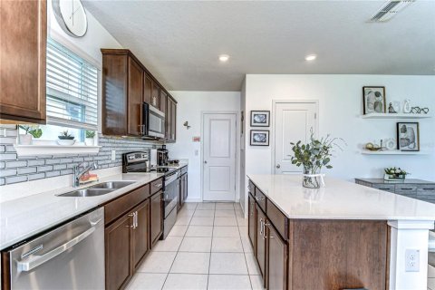 House in Wesley Chapel, Florida 3 bedrooms, 169.27 sq.m. № 1732295 - photo 23
