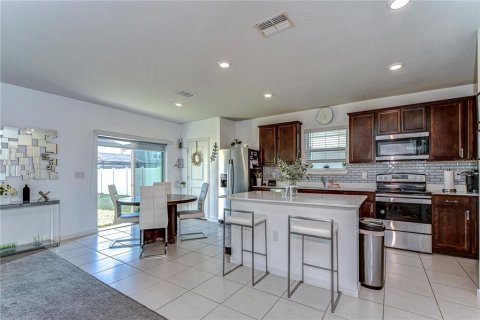 House in Wesley Chapel, Florida 3 bedrooms, 169.27 sq.m. № 1732295 - photo 14