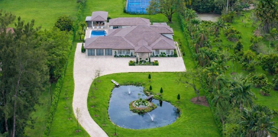 Villa ou maison à Southwest Ranches, Floride 6 chambres, 743.96 m2 № 2154608
