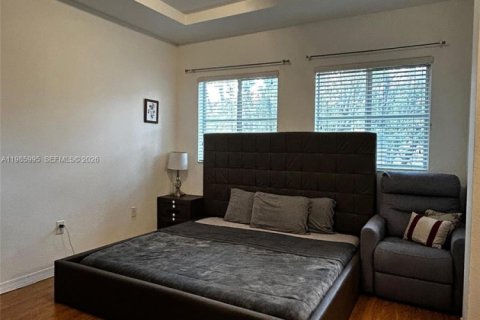 Touwnhouse à louer à Doral, Floride: 3 chambres, 135.82 m2 № 2047594 - photo 10